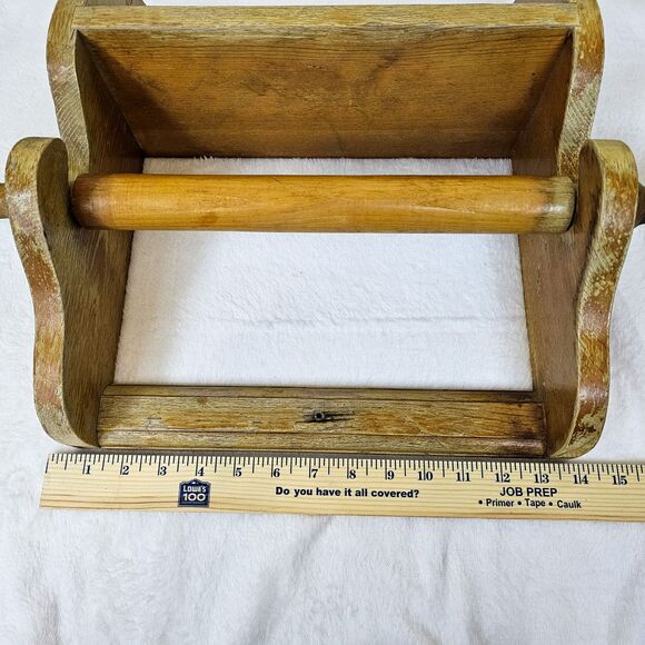Primitive Vintage 1983 Wooden Paper Towel Holder Shelve Made by A. G. Battles - Picture 4 of 10
